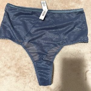 Victoria Secret size M